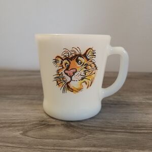 Vintage Anchor Hocking Fire King Milk Glass Tiger Mug 1970s